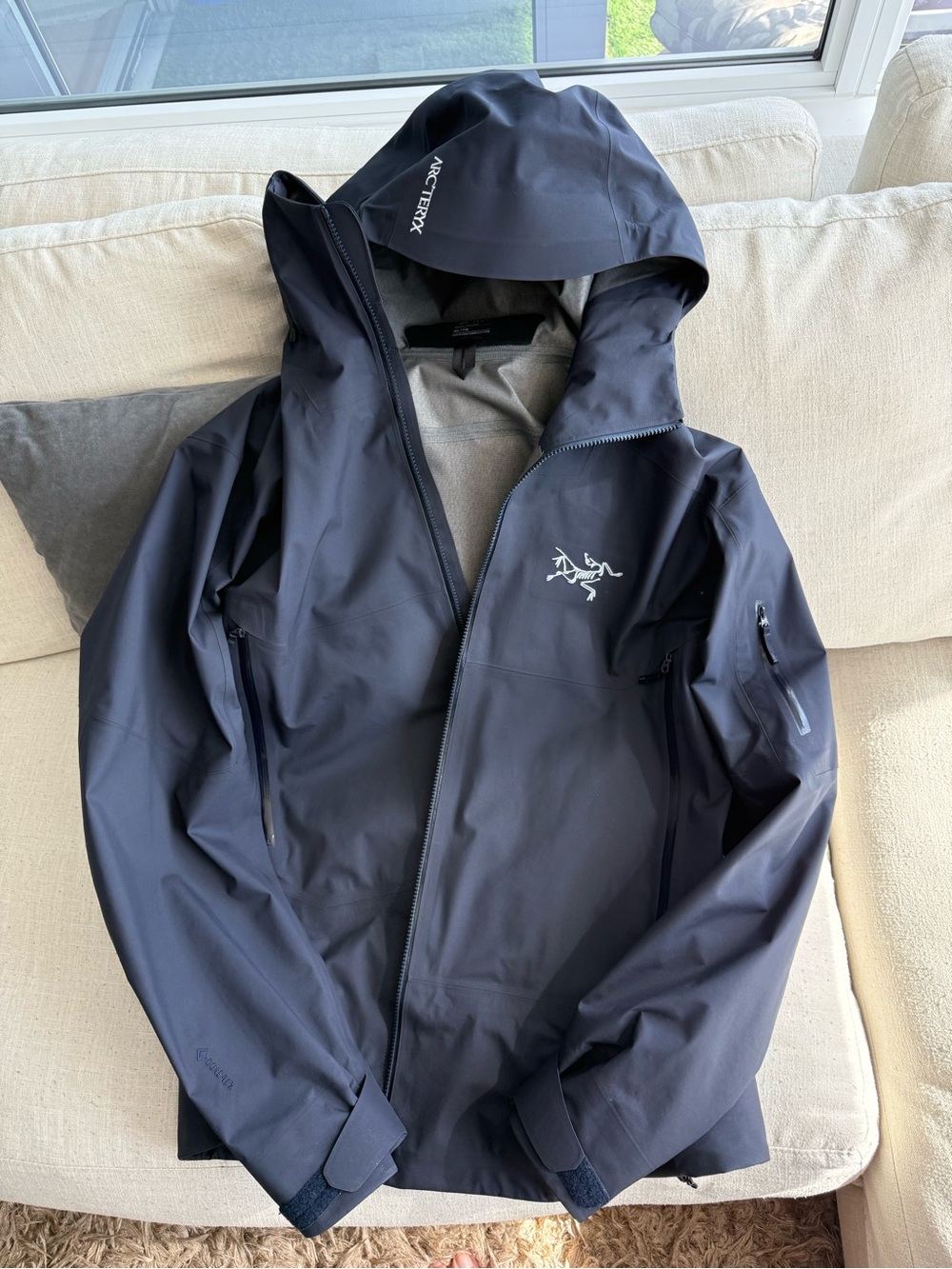Arc'teryx Men's Sabre AR Pro Shell, Navy Gore-Tex Waterproof Hooded Rain Jacket